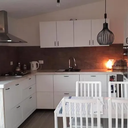 Casa Basalto Uliveto بيت للعطل