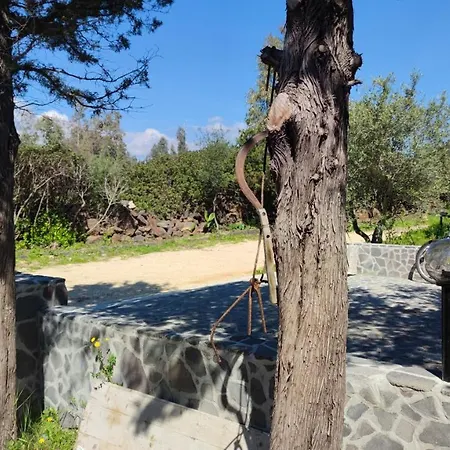 Casa Basalto Uliveto بيت للعطل