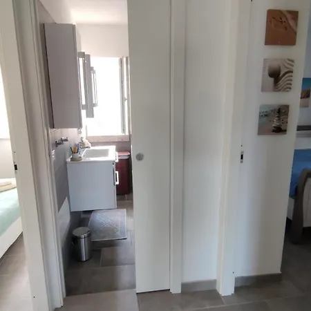 بيت للعطل Casa Basalto Uliveto أروسييْ